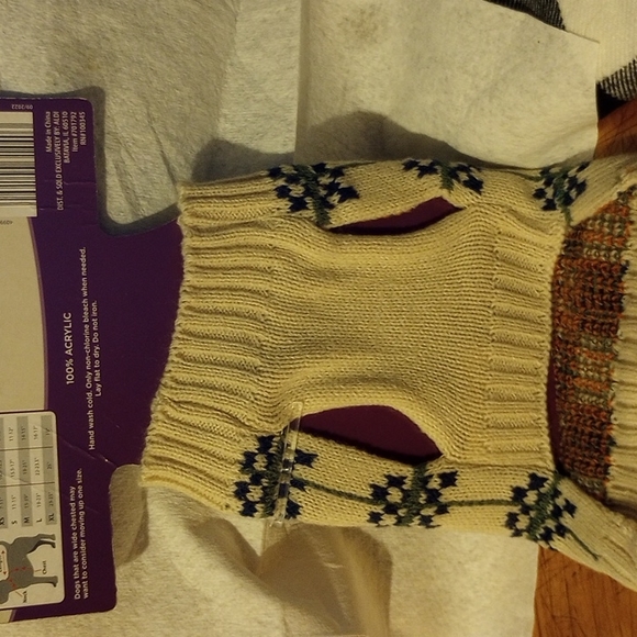 Dog sweater - Picture 3 of 3